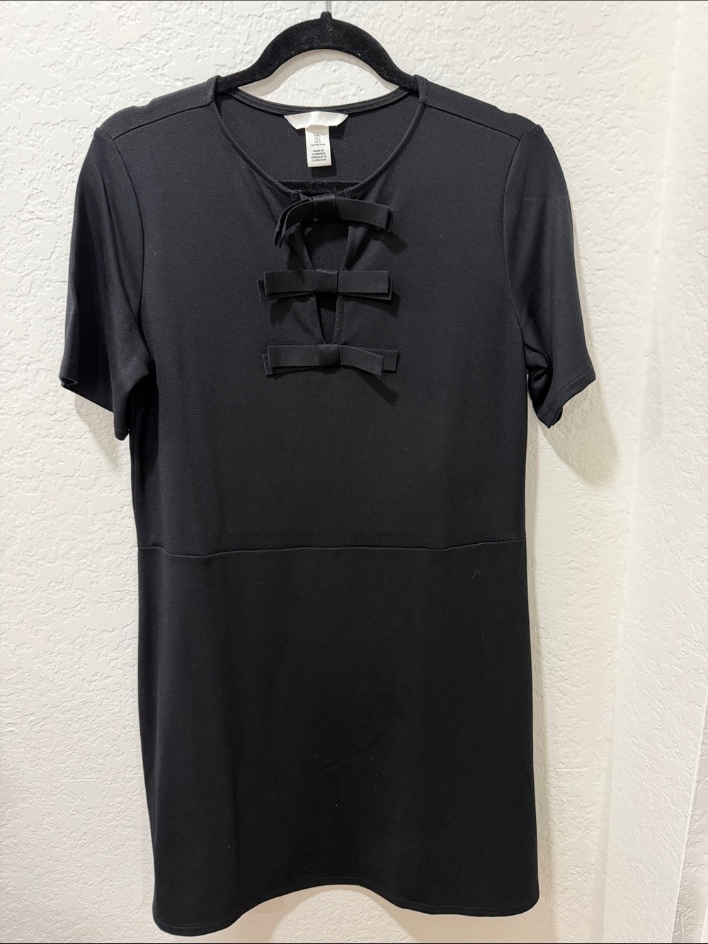 H&M Black Short-Sleeve Tunic with Bow Detail